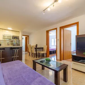 Apartman Niko, Vir